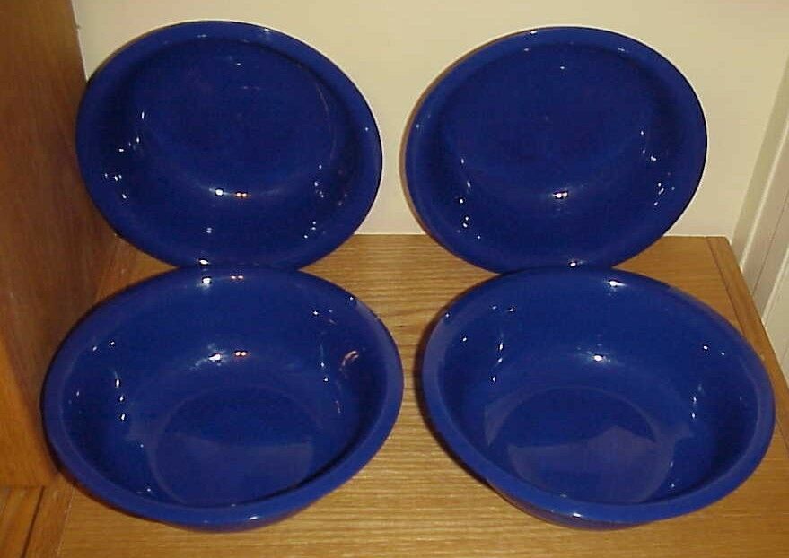 (lot Of 4) ~ Large  Blue  Plastic Bowls  44 Oz  Bpa Free - Free Shipping